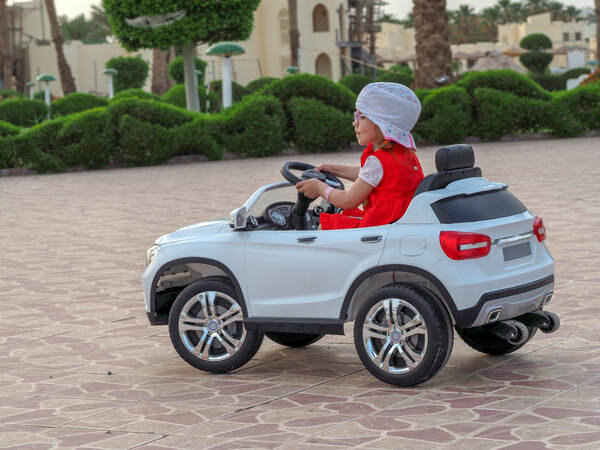Top Battery-Powered Ride-On Cars