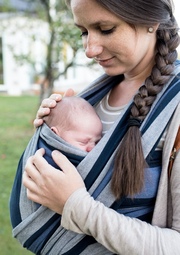 Baby Wrap vs. Baby Sling - Which one should you choose for your little one?