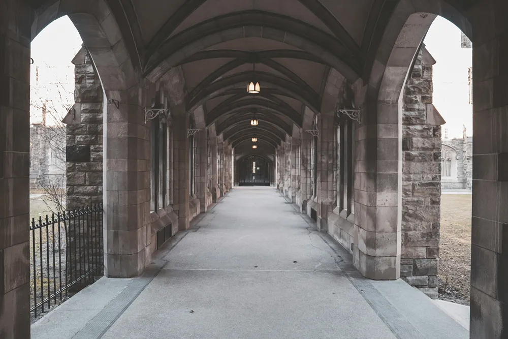 Beautiful archways of an our door corridor. 